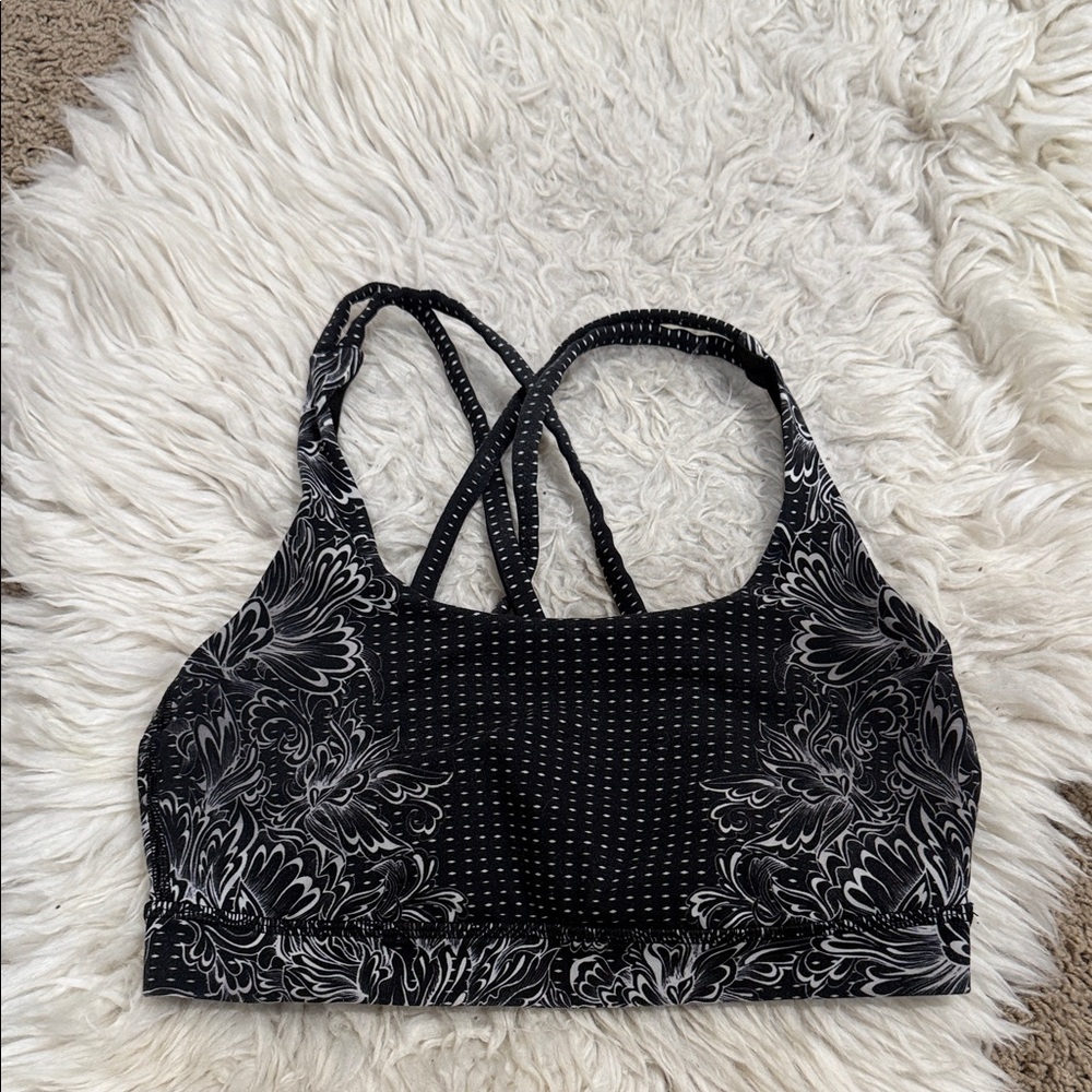 Lululemon Energy Bra Infinity Energy Bra Alpine White Black Size‎ 4